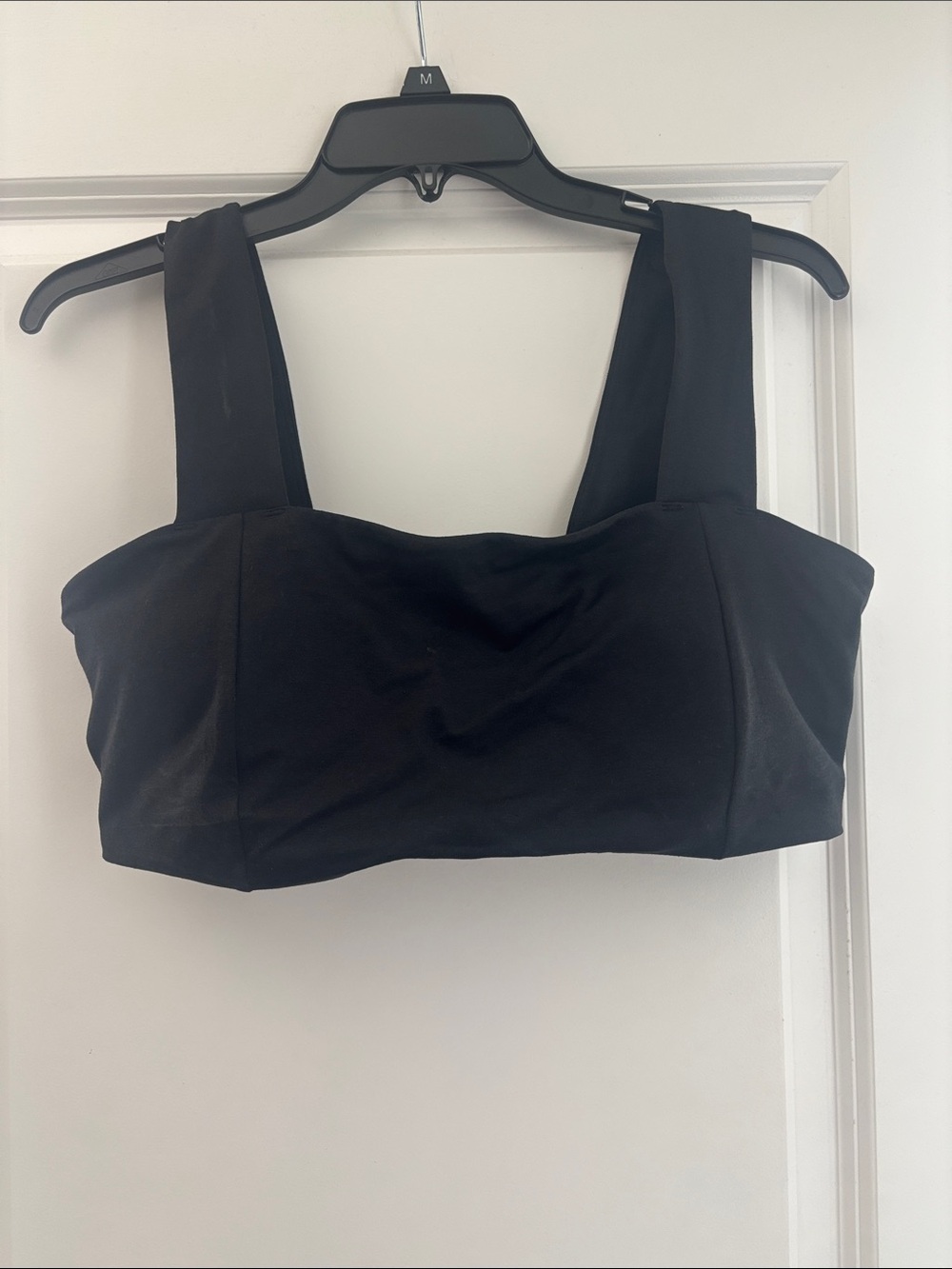 Old Navy Black Wide-Strap Sports Bralette/Bandeau